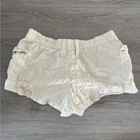 BDG urban outfitters Y2K women’s low rise poplin shorts cream - Picture 6 of 7